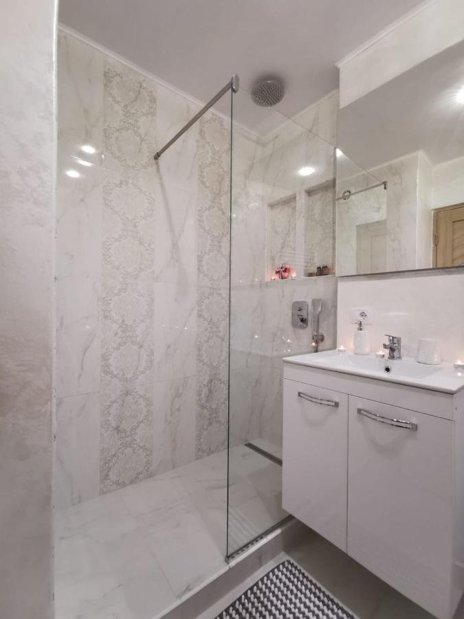 Apartament Gold Luxury Tîrgu Ocna エクステリア 写真