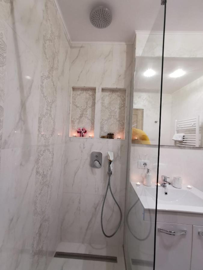 Apartament Gold Luxury Tîrgu Ocna エクステリア 写真